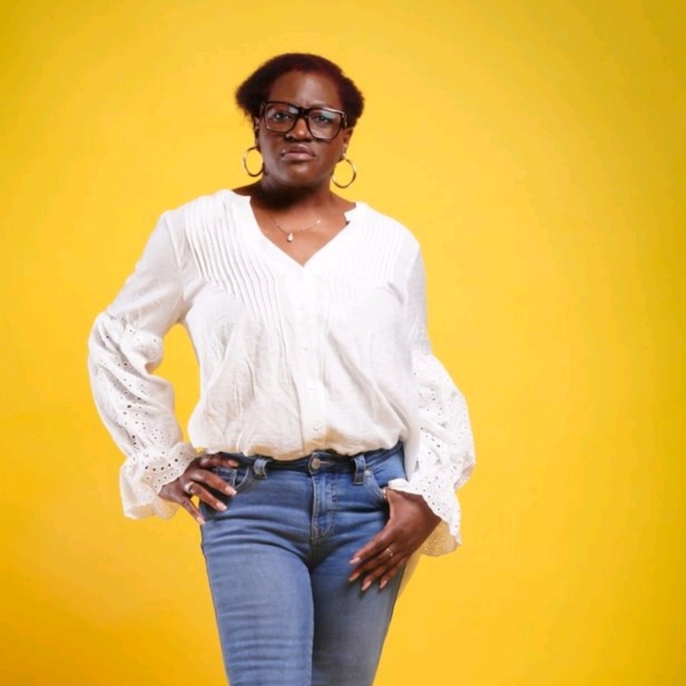 Meet your Posher, Dee
